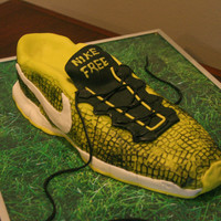 Nike Free Run Shoe My son wanted me to make his shoe for hi birthday cake.