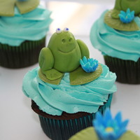 Frog Cupcakes Made these for a boy baby shower, the nursery was frogs theme.