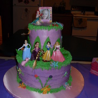 Gracie's Princess Cake 10/6 3 layers - I airbrused the icing and after sitting for a while it cracked some and you can see the crack lines. over all, was please...