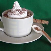 Latte Cupcake 1 coffee flavored cupcake in cup with whipped Rich's bettercreme on top. Spoon and coffee bean were made from fondant. It won 2nd...