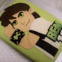Ben 10 Cake Vanilla cake with vanilla buttercream and MMF. TFL!
