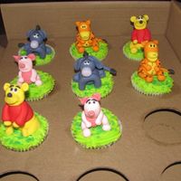 Winnie The Pooh And Friends 3D Cup Cakes 