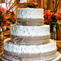 Rustic Burlap Wedding Cake 
