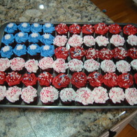 4Th Of July Cupcakes These are red velvet mini cupcakes with chocolate fudge filling. The red and white iced cupcakes are decorated with sprinkles. The blue...