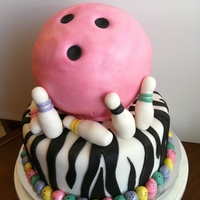 Bowling Birthday This is a totally vegan cake. Learned a few tricks while doing this but had a ton of fun!