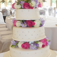 Fresh Flowers Wedding Cake wedding cake with fresh flowers