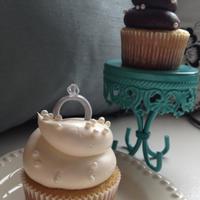 Engagement Party Diamond Ring Cupcakes 
