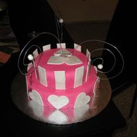 Sweetheart All fondant cake with wire swirls