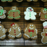 Gingerbread Men Thanks to CC I made gingerbread reindeer too. So cute!