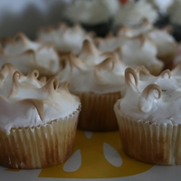 Lemon Meringue Cupcakes 