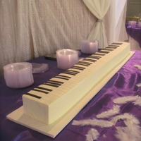 Piano/keyboard Groom's Cake This was FUN!!! Has all 88 keys & was 48 inches long.