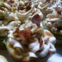 Caramel Apple & Bacon Cupcakes Caramel apple cake, homemade caramel mixed into the buttercream (and drizzled on top) with bacon 'sprinkles'. These were a hit at...