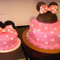 Minnie Mouse buttercream and fondant
