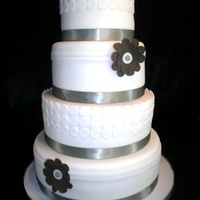 Sage & Brown Wedding I made this cake for a dear friend. She let me do pretty much whatever I wanted so it was a lot of fun, besides the all-nighter i had to...