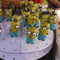 Minions Cake Pops *Minions cake pops.