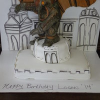 Bioshock Infinite Songbird Cake The songbird(character) is sculpted out of modeling chocolate and fondant.