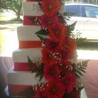 Layers Are 1412108 For 275 Servings Flowers Are Artificial As Per Request Of The Bride Leather Leaf And Babys Breath Are Real Layers are 14",12",10",8" for 275 servings. Flowers are artificial as per request of the bride. Leather leaf and baby&#...