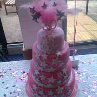 30Th Star Cake fondent covered sponge, pic doesnt show very well but colours lighten on their way up, all in pearl dust and glitter