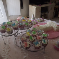 1St Birthday Cupcakes I made the butterflies from gumpaste.