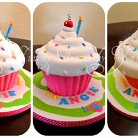 Giant Cupcake! This was inspired in Andrea's sweetcakes designs. I hope you like it!
