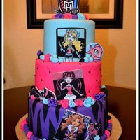 Monster High Cake! Client provided a pic of but since it was not watermarked I was not able to find the original designer!