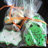 Frog Set Of Cookies These frog cookies are so cute.