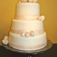 White Wedding Cake Lustre Dust Roses This was my first time using Lustre Dust. I liked the overall effect