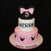 Minnie Cake Minnie Cake