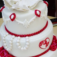 Lovely White And Pink Wedding Cake Verry happy whit the design www.tinustaart.com