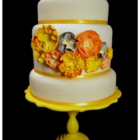 Yellow Love This is actually one of my own wedding cakes (what can I say, deciding on just one design was too hard!). It is a show cake (dummy cake...