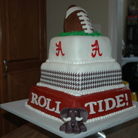 Roll Tide! This is an Alabama football groom's cake.