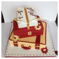 Bibleluggage Wedding Cake Bible/luggage wedding cake