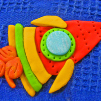 Rocket Cupcake Topper Fondant 2D Rocket topper to match alien toppers for outter space theme birthday cupcakes. To go on a pick, ready to blast off from the...