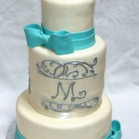 Piggy Bridal Shower Cake This was inspired by a Pink Cake Box cake. The bride loves pigs so I made the topper into pigs.