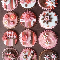 Girly Cupcakes Inspired on old pink and brown colors.