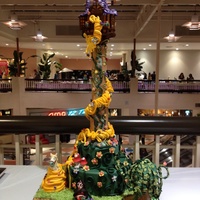 Tangled Tower Made this cake for the SD Cake Show. Everything is hand sculpted from fondant and or gum paste. For tower specs pm me :) tower made of rkt...