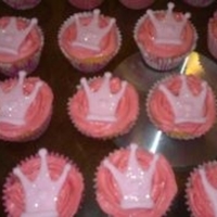 1322580066.jpg Princess cupcakes made for Sophies party