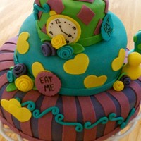 Alice In Wonderland Found an amazing cake picture for inspiration and this is the final product.. Loved doing this cake! Super fun.