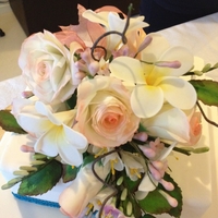 Flower Class This is the final product of a flower course I did.