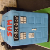 Tardis fully edible sponge tardis cake,