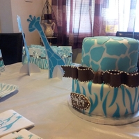 Giraffe Baby Shower Cake 