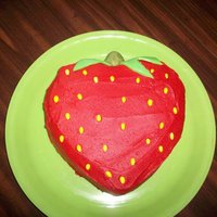 Aunt Sue's Strawberry Cake 