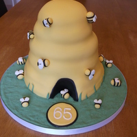 Beehive Shaped Cake Vanilla Cake Layered With Buttercream And Covered In White Chocolate Ganache With Fondant Bees X Beehive shaped cake, vanilla cake layered with buttercream and covered in white chocolate ganache with fondant bees x