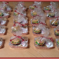 Hamburgers & French Fries Cupcakes