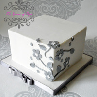 White & Silver Wedding Cake 