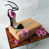 Shoe Box Hristian Louboutin 