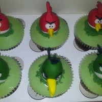 Angry Bird Cupcakes Requested to match the birthday cake - please see cake and other cupcakes that make the 'set'.