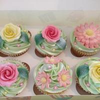 Pretty Green, Pink And Yellow Flower Cupcakes *
