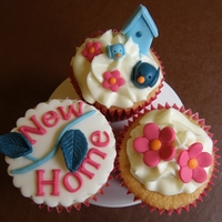 New Home Cupcakes MMF figures, cream cheese fondant.