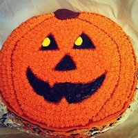 Boo! Wilton Jack-o_lantern pan,Chocolate cake with cookies n cream filling and vanilla buttercream.